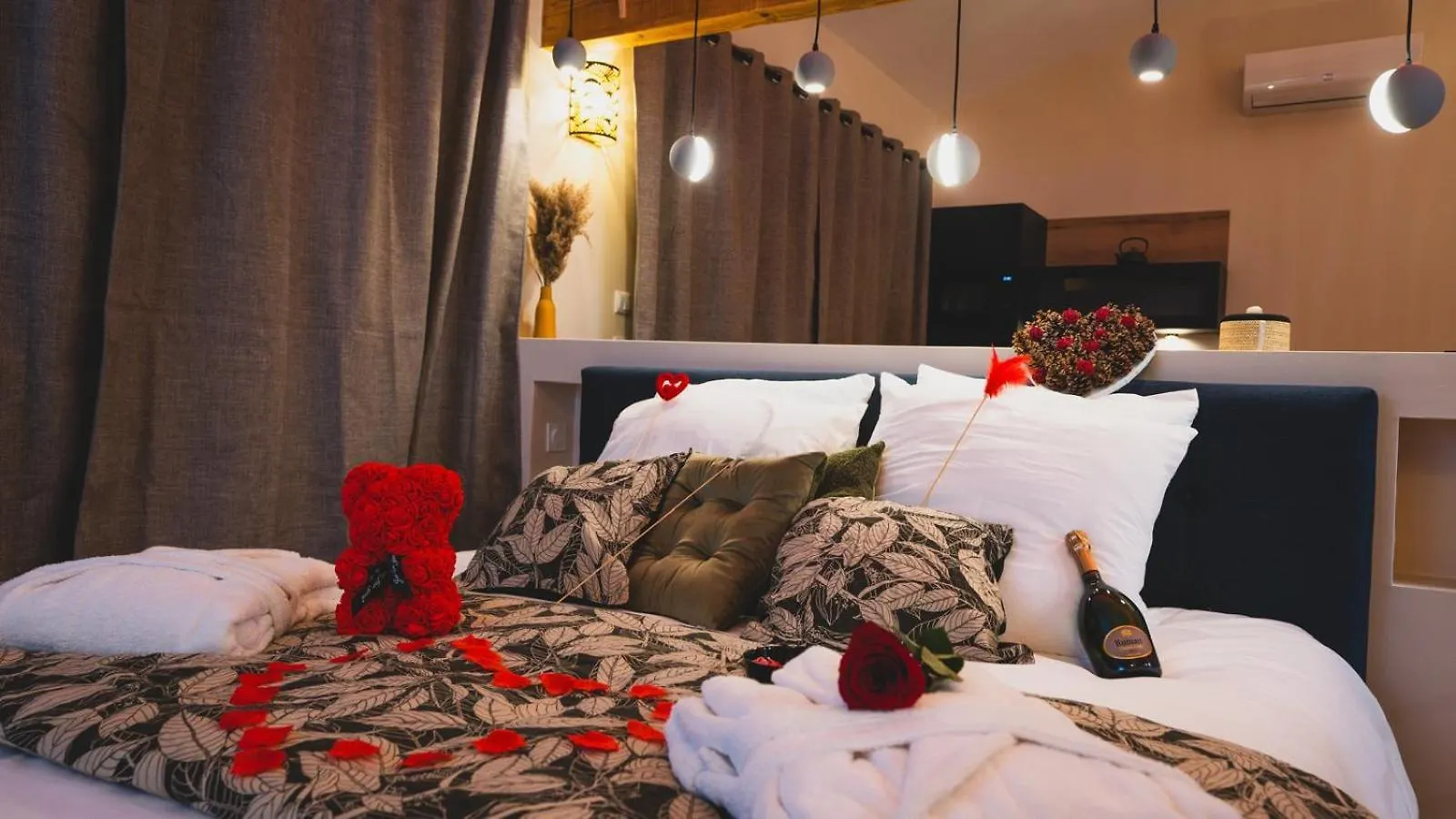 Maison d'hôtes Suite L'Olive Sacree Spa Et Sauna Cabannes